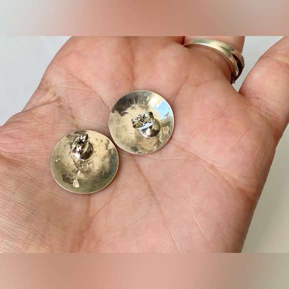Vintage Sterling Silver 925 Hammered Disk Pierced Earrings. - Picture 6 of 6